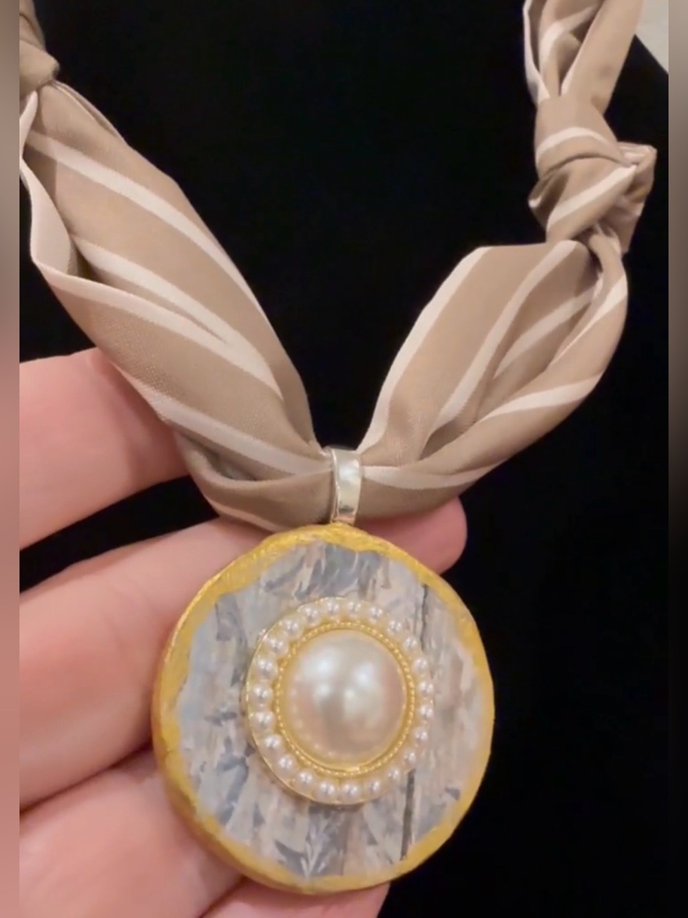 Handmade Faux Pearl Pendant on scarf Necklace - Picture 2 of 4